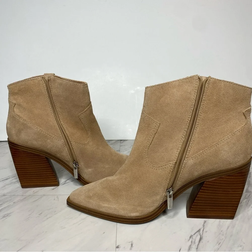 New! Vince Camuto Gredile Tan Suede Pointy Toe Bootie 12M